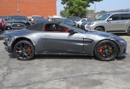 2021 Aston Martin Vantage - Image 12