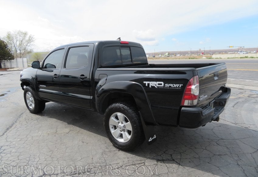 2015 Toyota Tacoma - Image 10