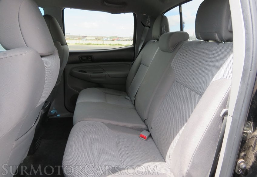 2015 Toyota Tacoma - Image 24