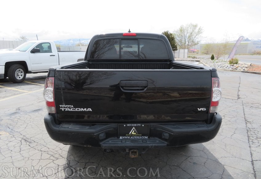 2015 Toyota Tacoma - Image 11