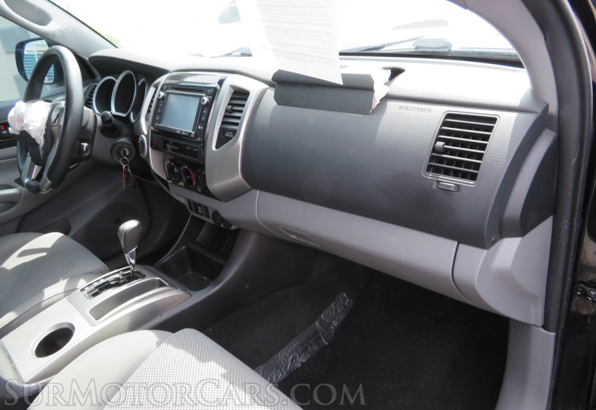 2015 Toyota Tacoma - Image 30