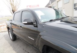 2015 Toyota Tacoma - Image 12
