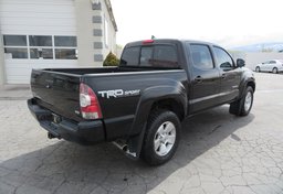 2015 Toyota Tacoma - Image 9