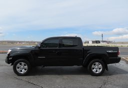 2015 Toyota Tacoma - Image 6