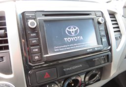 2015 Toyota Tacoma - Image 36