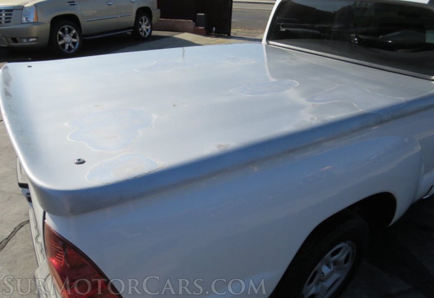 2014 Toyota Tacoma - Image 16