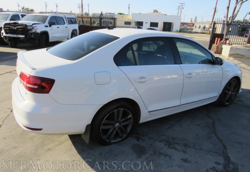 2018 Volkswagen Jetta - Image 9