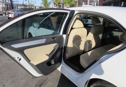 2018 Volkswagen Jetta - Image 26