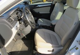 2018 Volkswagen Jetta - Image 23