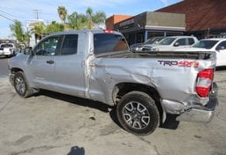 2018 Toyota Tundra 4WD - Image 10
