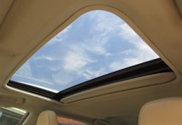 2015 Toyota RAV4 - Image 29