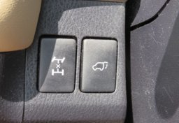 2015 Toyota RAV4 - Image 48