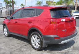 2015 Toyota RAV4 - Image 9
