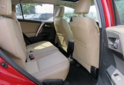 2015 Toyota RAV4 - Image 28