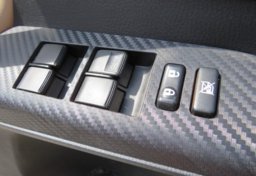 2015 Toyota RAV4 - Image 47