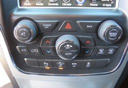 2014 Jeep Grand Cherokee - Image 46