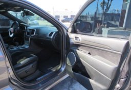 2014 Jeep Grand Cherokee - Image 20