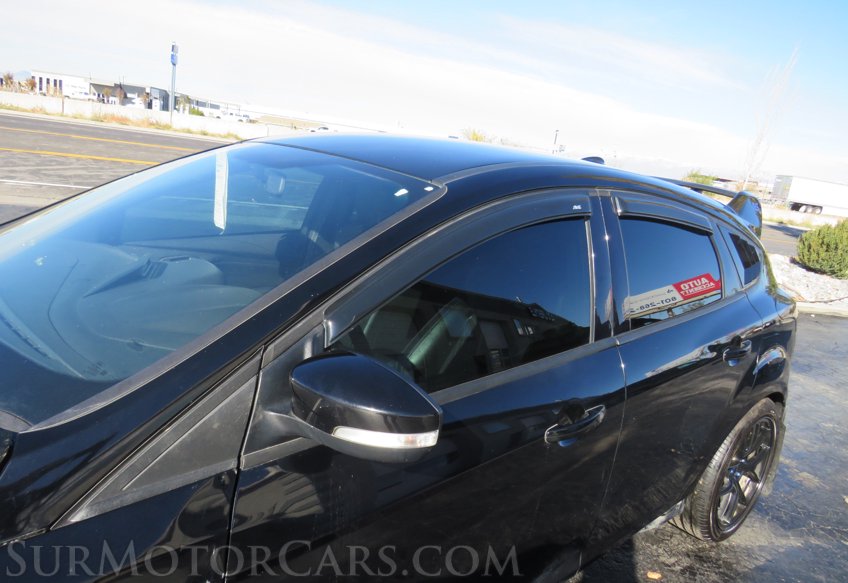 2017 Ford Focus - Image 18