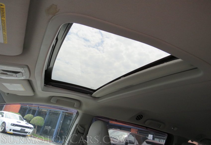 2017 Toyota Sienna - Image 48