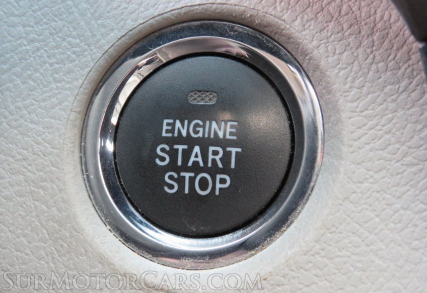 2017 Toyota Sienna - Image 35