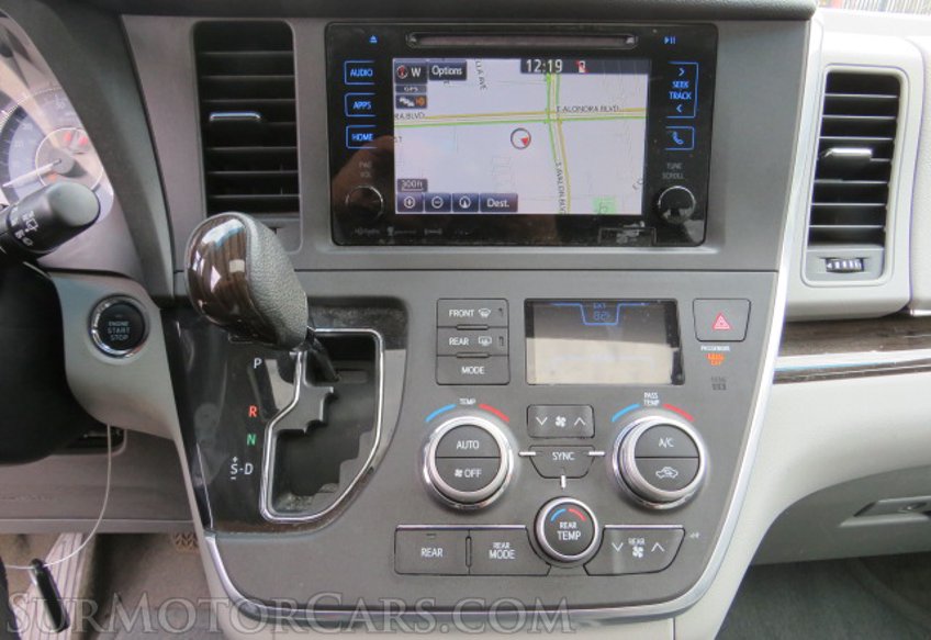 2017 Toyota Sienna - Image 42