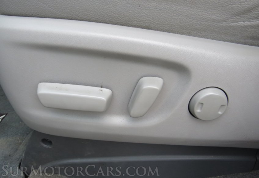 2017 Toyota Sienna - Image 39