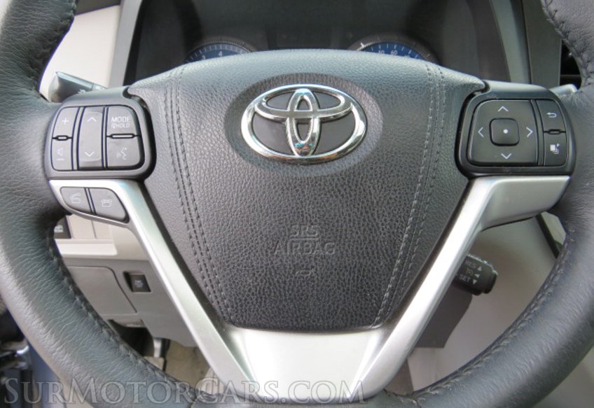 2017 Toyota Sienna - Image 31