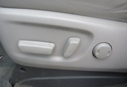 2017 Toyota Sienna - Image 39