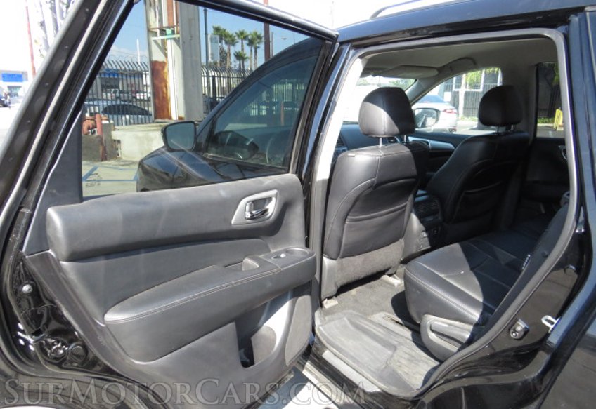 2019 Nissan Pathfinder - Image 23