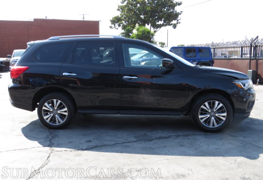 2019 Nissan Pathfinder - Image 5