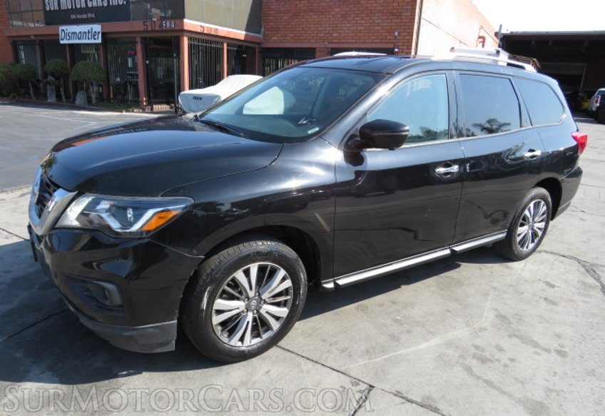 2019 Nissan Pathfinder - Image 3