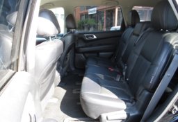 2019 Nissan Pathfinder - Image 24