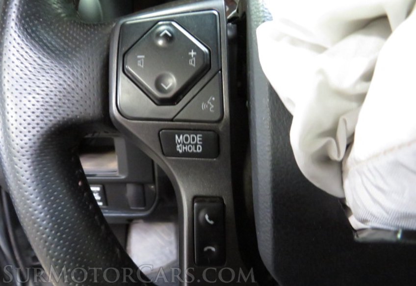 2017 Toyota Tacoma - Image 32