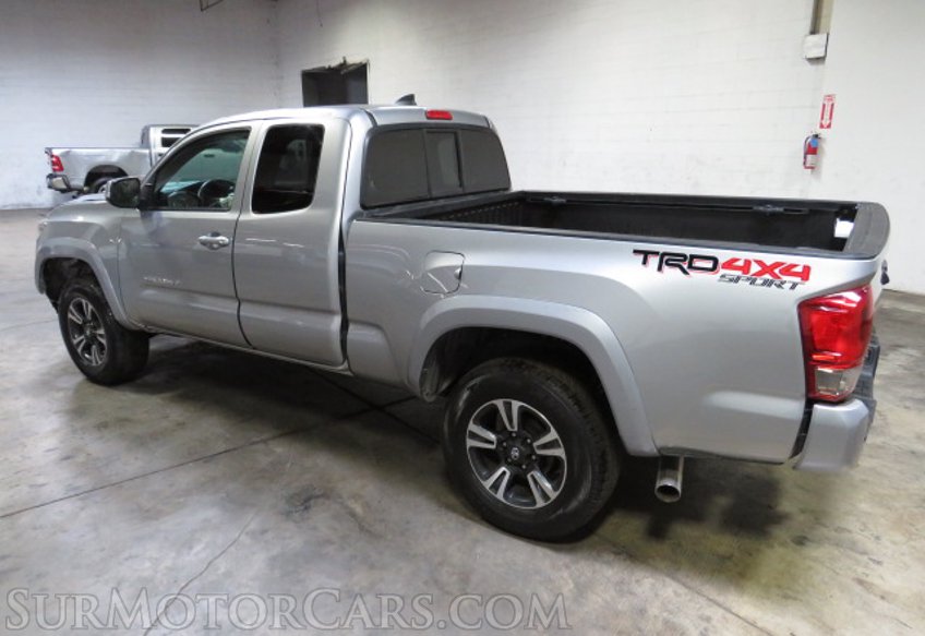 2017 Toyota Tacoma - Image 5