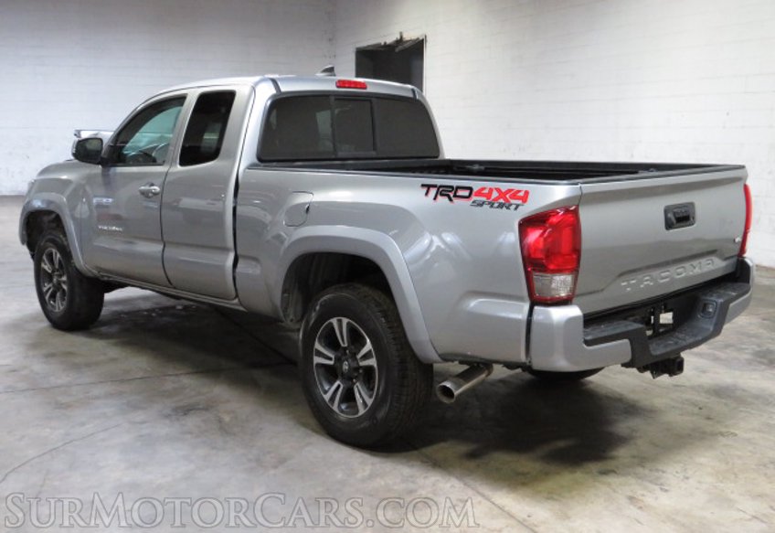 2017 Toyota Tacoma - Image 8
