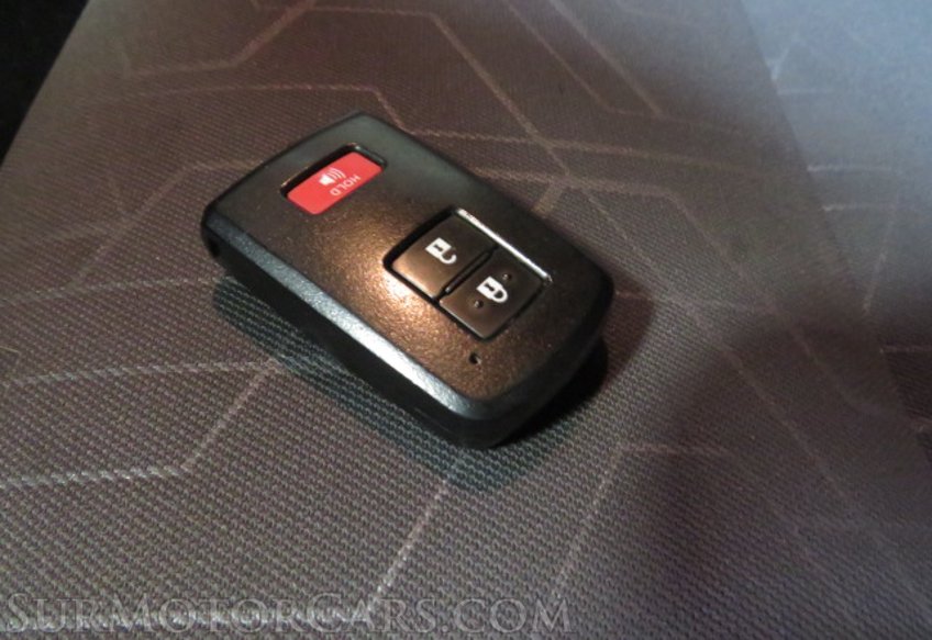 2017 Toyota Tacoma - Image 35