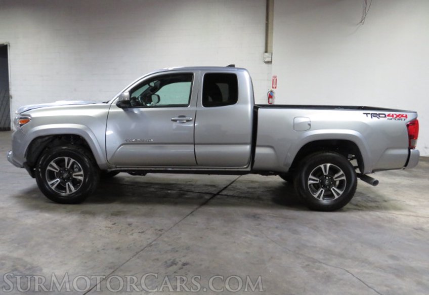 2017 Toyota Tacoma - Image 12