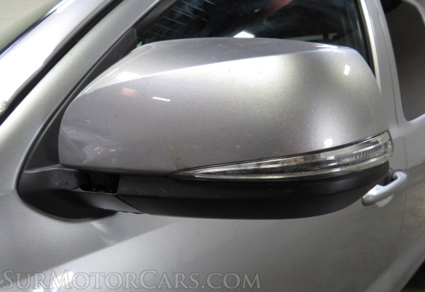 2017 Toyota Tacoma - Image 16