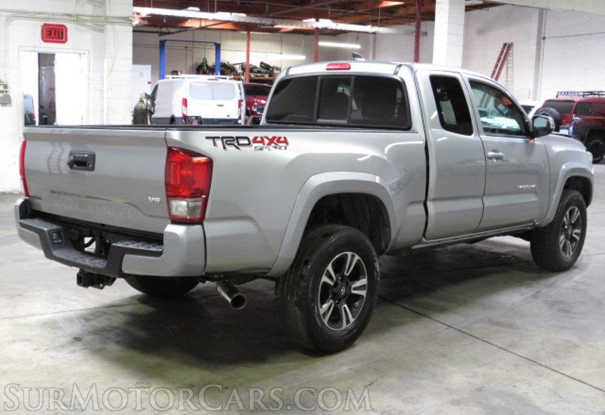 2017 Toyota Tacoma - Image 7