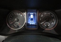 2017 Toyota Tacoma - Image 31