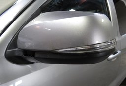 2017 Toyota Tacoma - Image 16