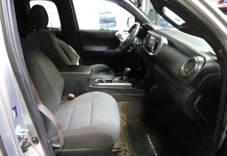 2017 Toyota Tacoma - Image 26