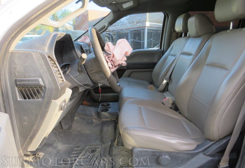 2018 Ford Super Duty F-550 DRW - Image 20