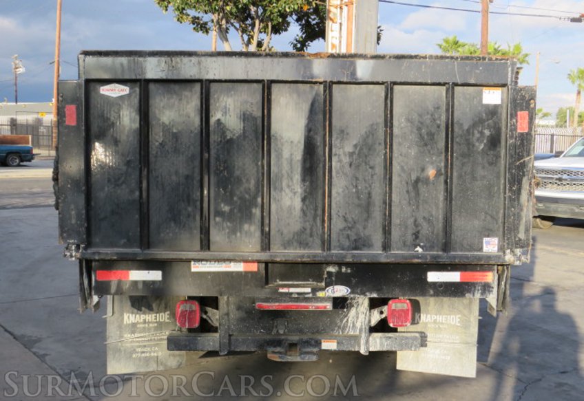 2018 Ford Super Duty F-550 DRW - Image 12