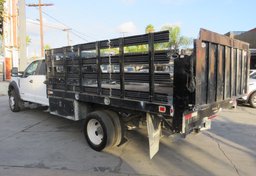 2018 Ford Super Duty F-550 DRW - Image 9