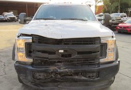 2018 Ford Super Duty F-550 DRW - Image 11