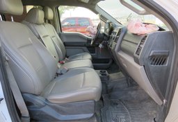 2018 Ford Super Duty F-550 DRW - Image 21