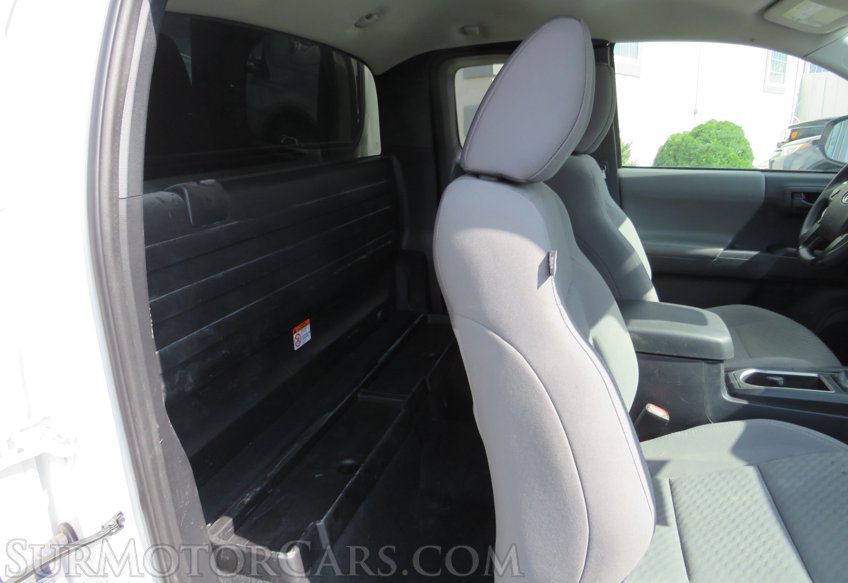 2021 Toyota Tacoma - Image 32