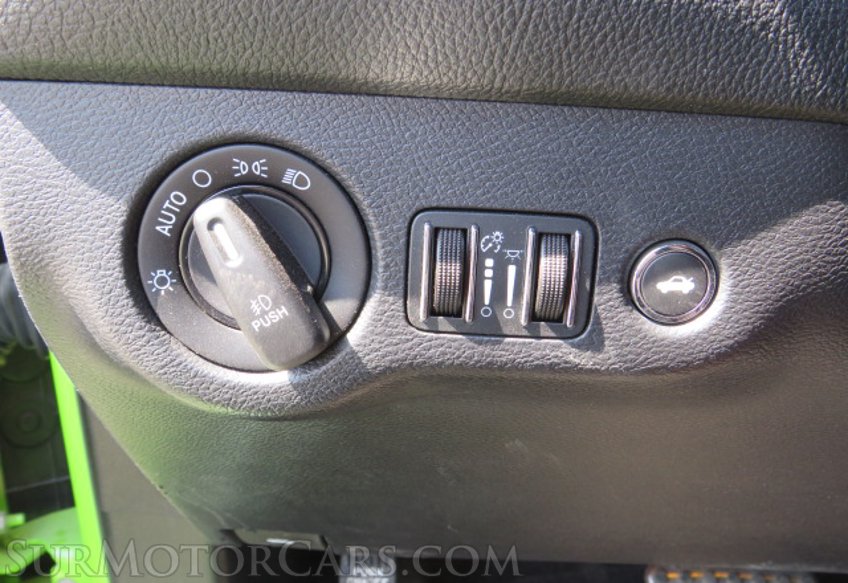 2015 Dodge Challenger - Image 31