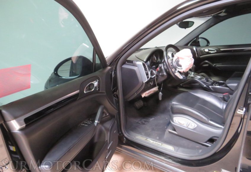 2016 Porsche Cayenne - Image 21